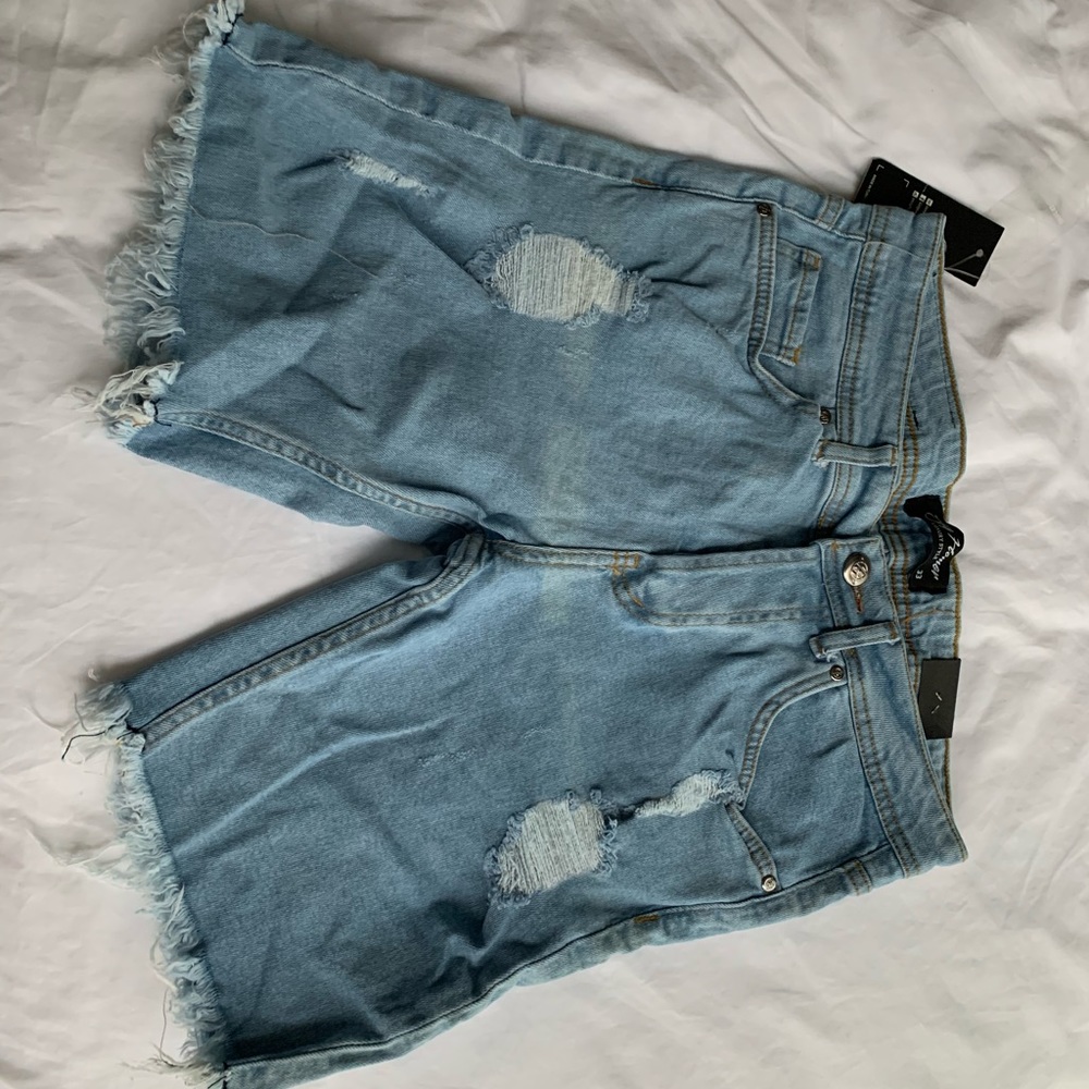 Men’s Martin Valen size 33 jean shorts